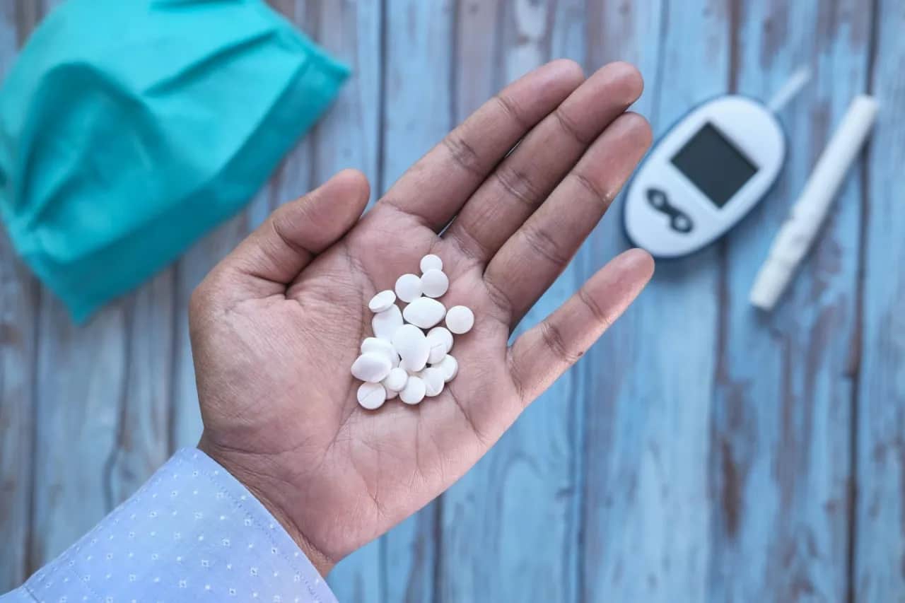 Leki na cukrzycę a posiłki: Jak brać, by działały bezpiecznie?