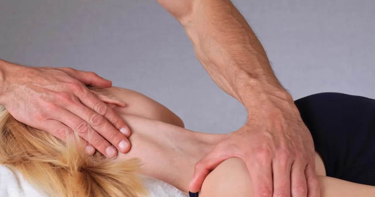 Fizjoterapeuta czy fizykoterapeuta? Kogo wybrać dla zdrowia?