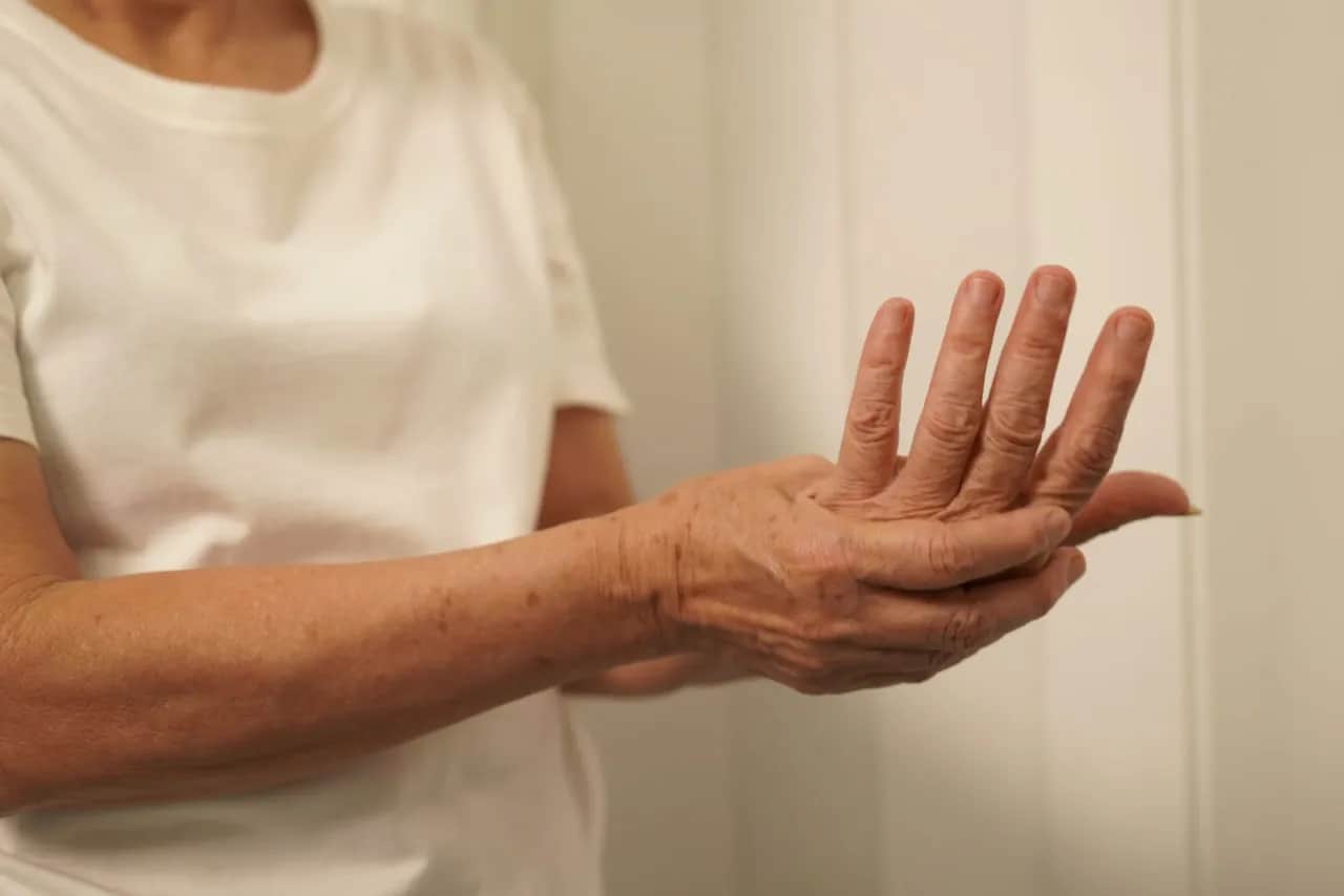 Leczenie mrowienia i drętwienia: Klucz do ulgi w parestezjach